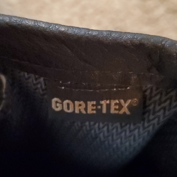 Boots - Picture 5 of 6